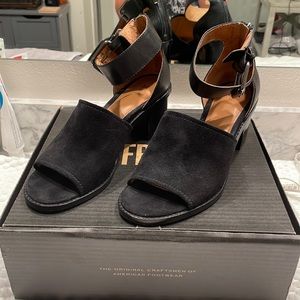 Frye Black brielle ankle strap size 9